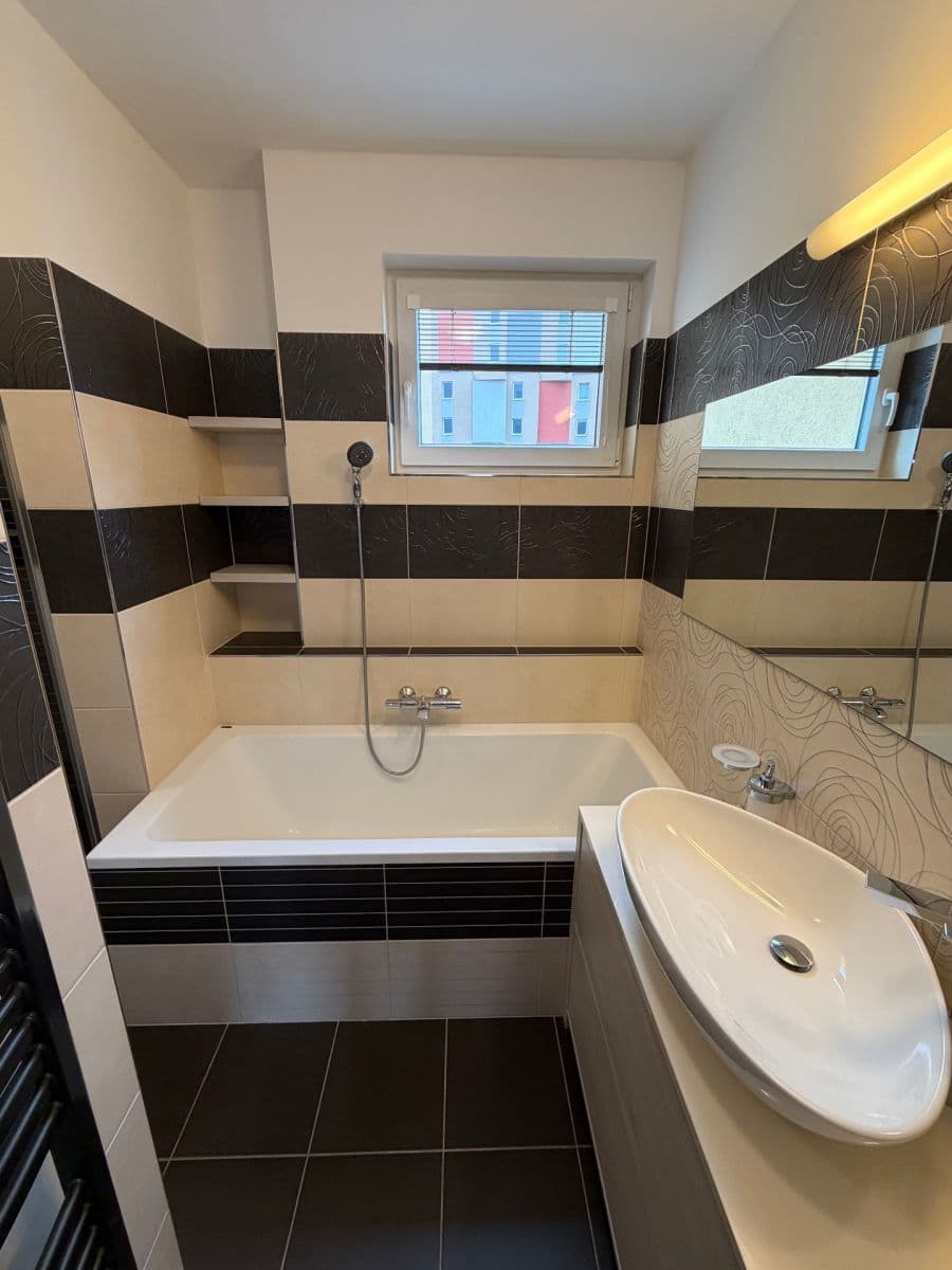 Pronájem bytu 2+kk 68 m², Hornoměcholupská, Praha, Praha Pronájem bytu 2+kk 68 m², Hornoměcholupská, Praha, Praha