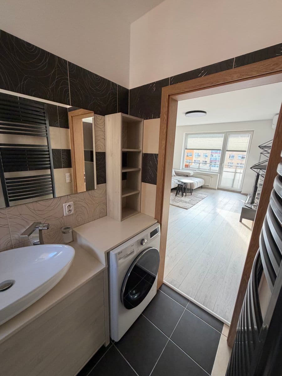 Pronájem bytu 2+kk 68 m², Hornoměcholupská, Praha, Praha Pronájem bytu 2+kk 68 m², Hornoměcholupská, Praha, Praha
