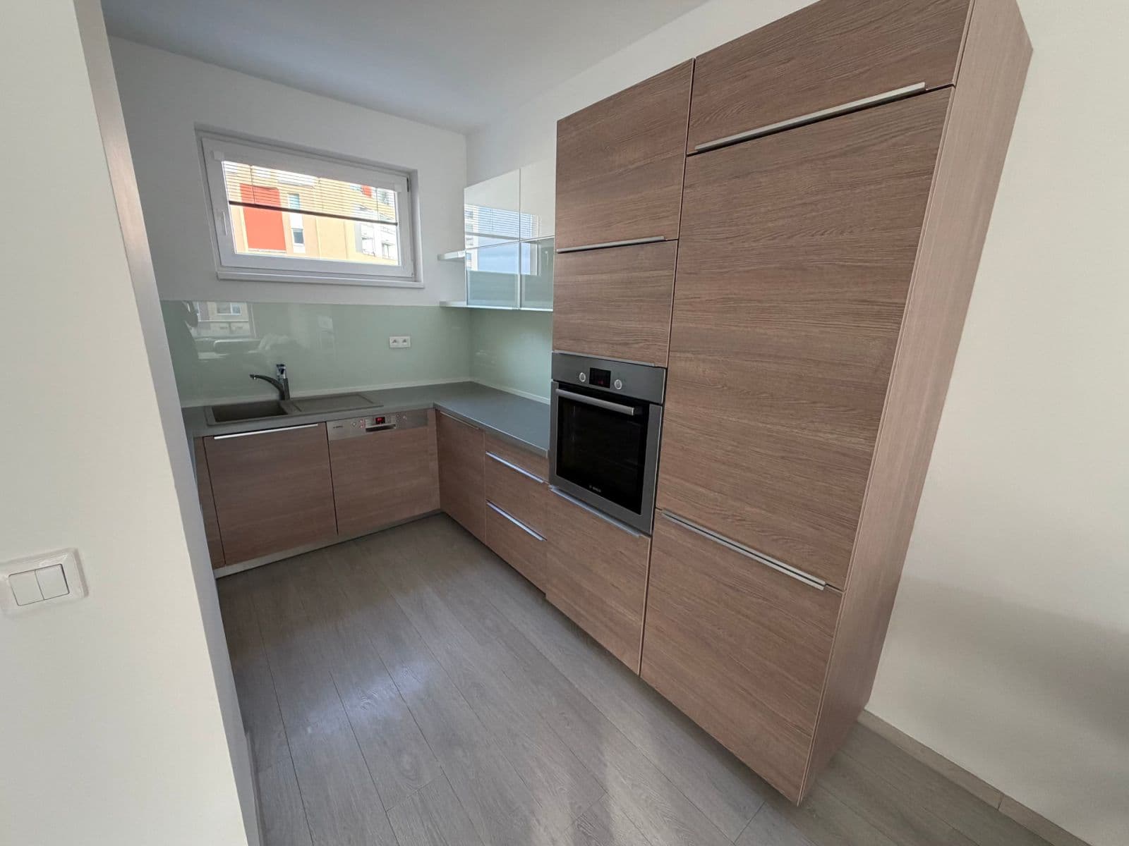 Pronájem bytu 2+kk 68 m², Hornoměcholupská, Praha, Praha Pronájem bytu 2+kk 68 m², Hornoměcholupská, Praha, Praha