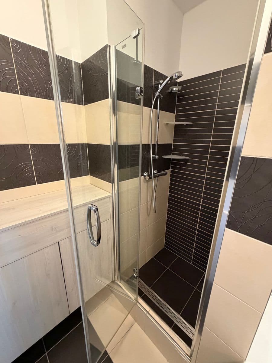 Pronájem bytu 2+kk 68 m², Hornoměcholupská, Praha, Praha Pronájem bytu 2+kk 68 m², Hornoměcholupská, Praha, Praha