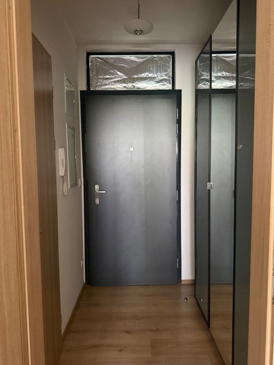 Pronájem bytu 1+kk 31 m², Nad Úžlabinou, Praha, Praha Pronájem bytu 1+kk 31 m², Nad Úžlabinou, Praha, Praha