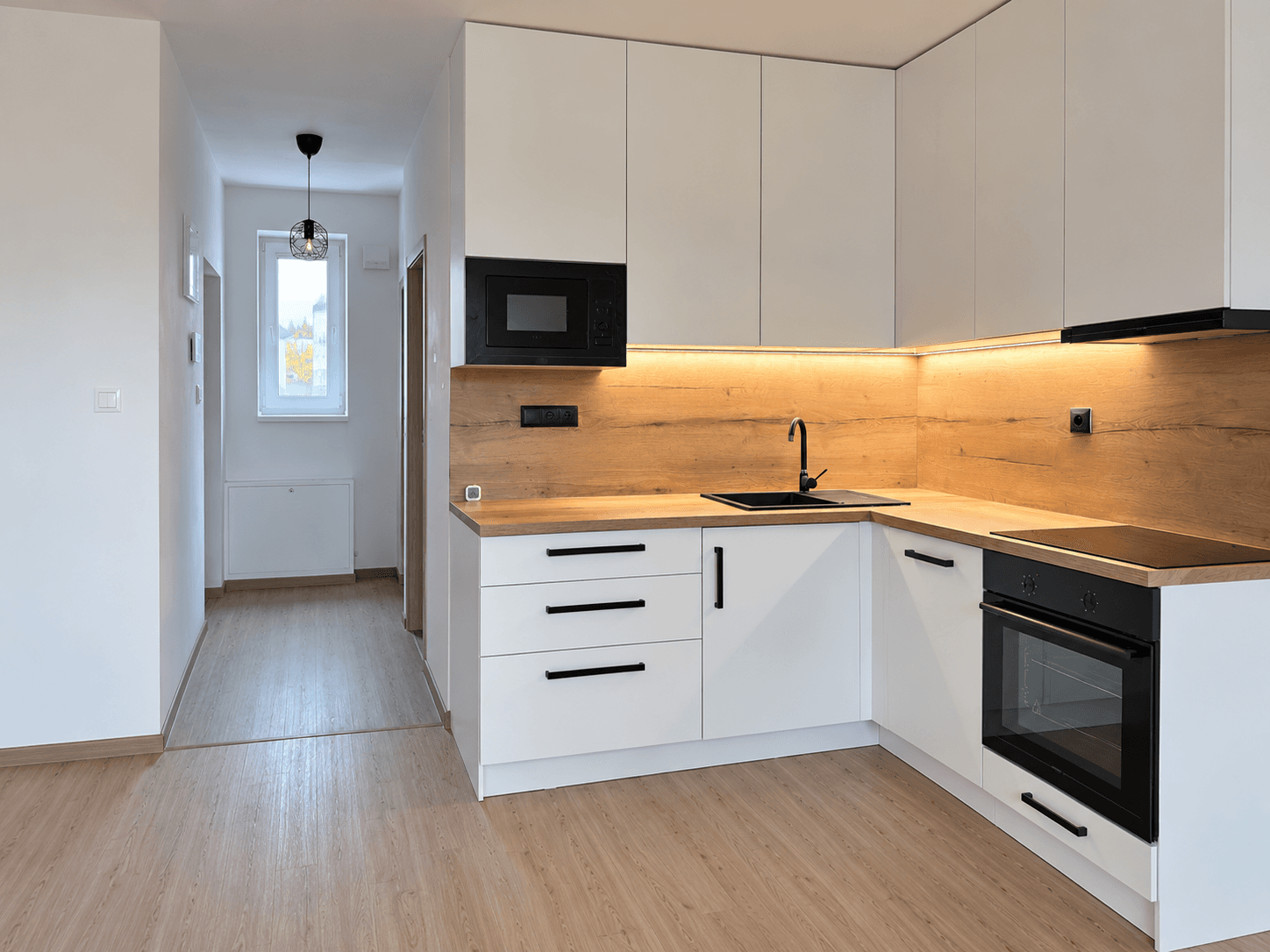 Pronájem bytu 1+kk 29 m², Faměrovo náměstí, Brno, Jihomoravský kraj Pronájem bytu 1+kk 29 m², Faměrovo náměstí, Brno, Jihomoravský kraj