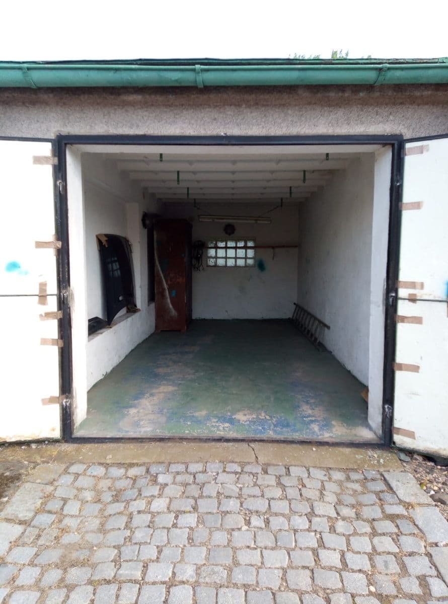 Prodej garáže 19 m², Bavlnářská, Jaroměř, Královéhradecký kraj Prodej garáže 19 m², Bavlnářská, Jaroměř, Královéhradecký kraj
