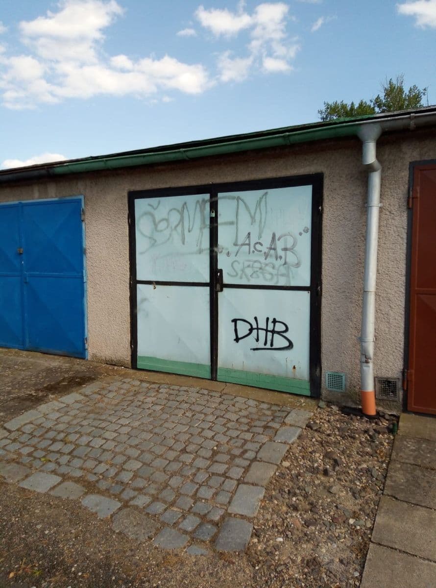 Prodej garáže 19 m², Bavlnářská, Jaroměř, Královéhradecký kraj Prodej garáže 19 m², Bavlnářská, Jaroměř, Královéhradecký kraj