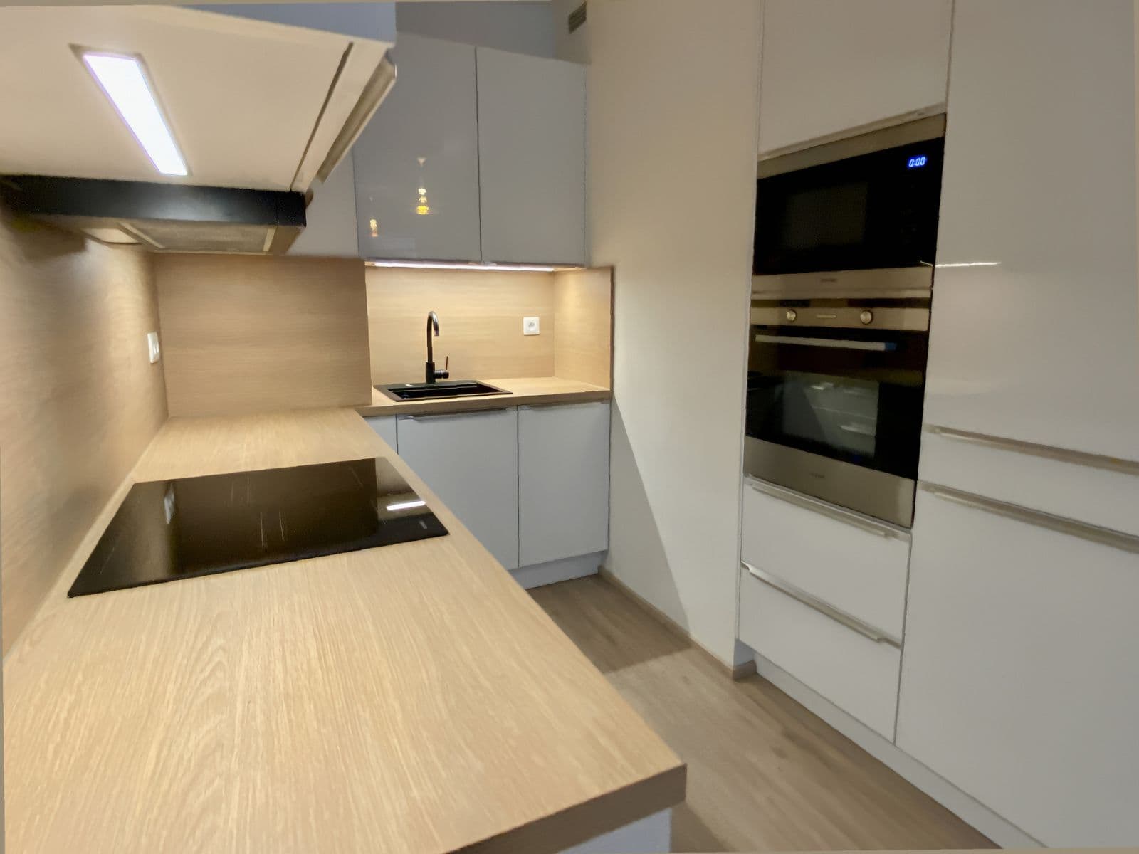 Pronájem bytu 2+kk 64 m², Do Zahrádek I, Praha, Praha Pronájem bytu 2+kk 64 m², Do Zahrádek I, Praha, Praha