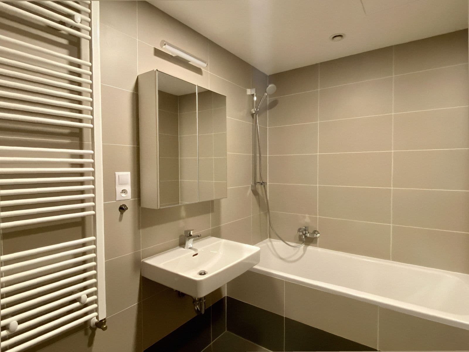 Pronájem bytu 2+kk 64 m², Do Zahrádek I, Praha, Praha Pronájem bytu 2+kk 64 m², Do Zahrádek I, Praha, Praha