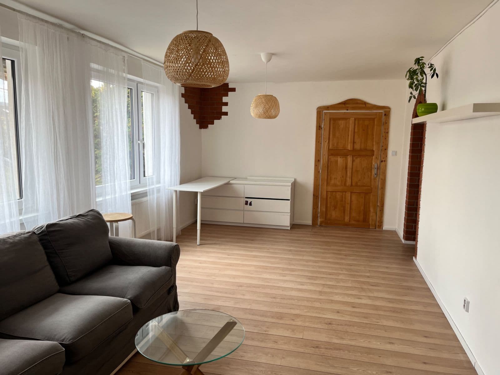 Pronájem bytu 2+1 60 m², Pod Hájem, Králův Dvůr, Středočeský kraj Pronájem bytu 2+1 60 m², Pod Hájem, Králův Dvůr, Středočeský kraj