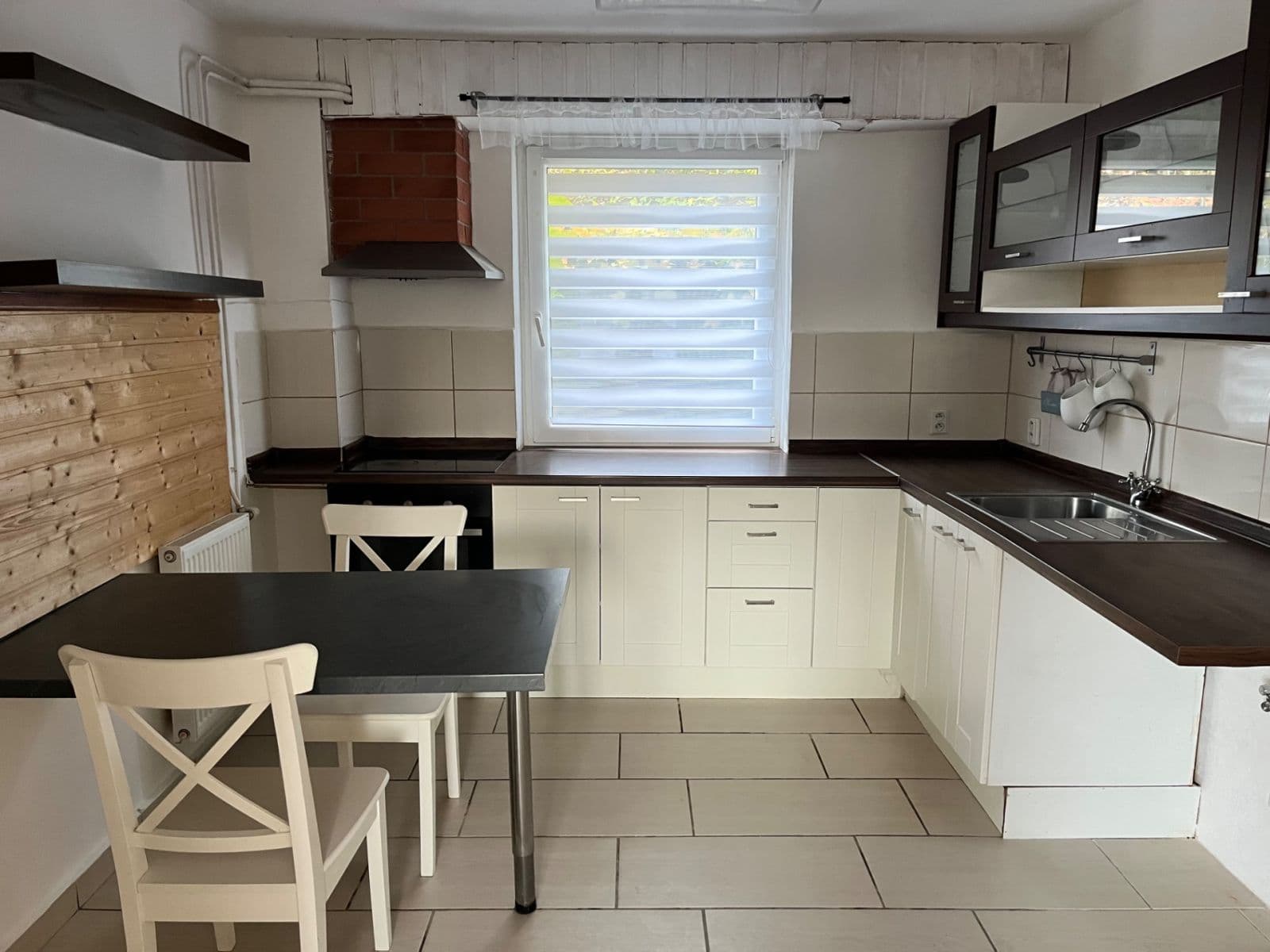 Pronájem bytu 2+1 60 m², Pod Hájem, Králův Dvůr, Středočeský kraj Pronájem bytu 2+1 60 m², Pod Hájem, Králův Dvůr, Středočeský kraj