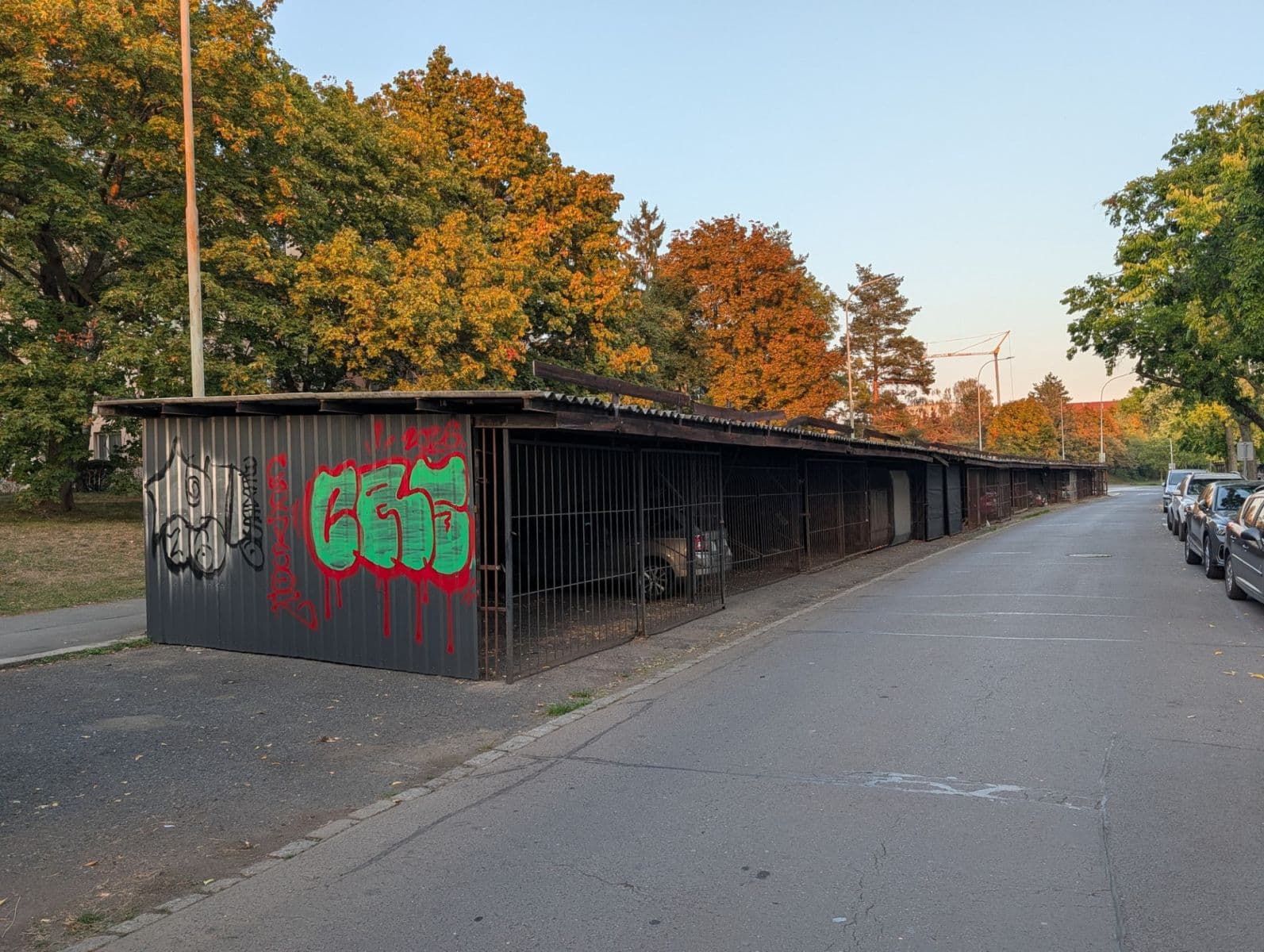 Prodej garáže 11 m², V rovinách, Praha, Praha Prodej garáže 11 m², V rovinách, Praha, Praha