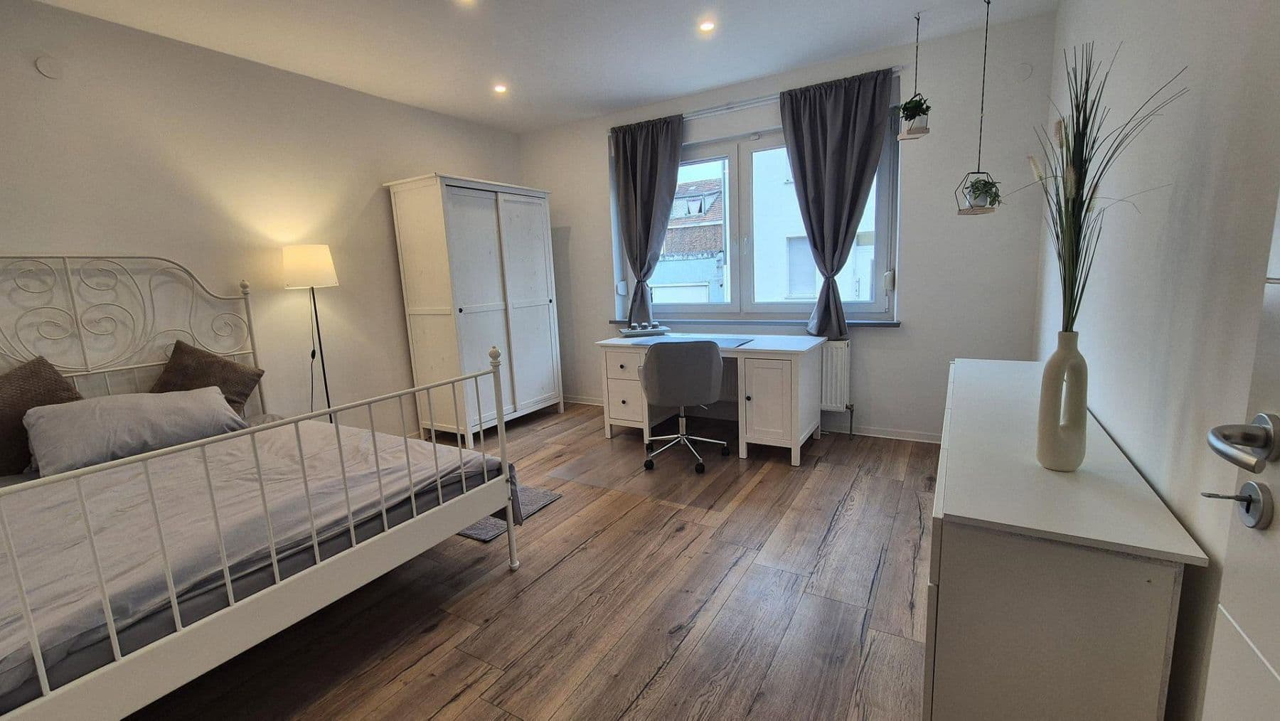 Pronájem bytu 22 m², Saarbrücken, Země Sársko Pronájem bytu 22 m², Saarbrücken, Země Sársko