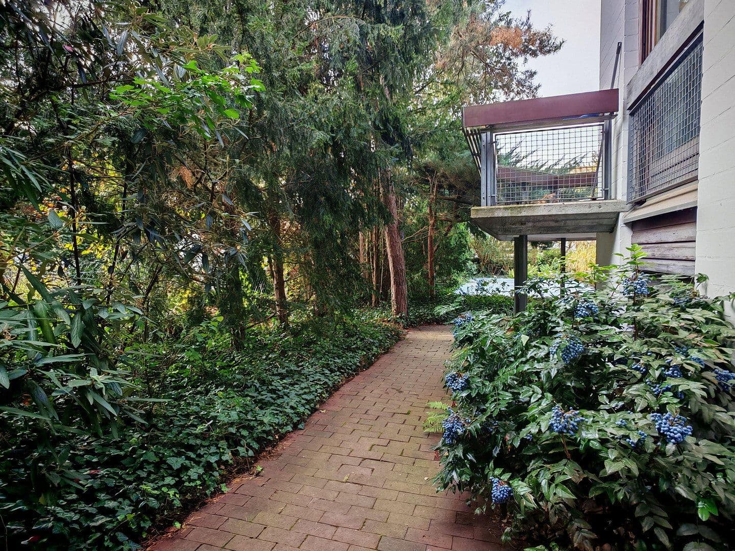 Prodej domu 200 m², pozemek 871 m², Seerosenstr. 1, Fürth, Bavorsko Prodej domu 200 m², pozemek 871 m², Seerosenstr. 1, Fürth, Bavorsko