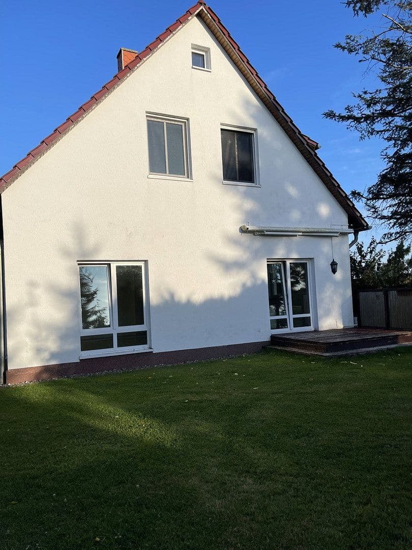 Prodej domu 114 m², pozemek 3.213 m², Ahrenshagen-Daskow, Mecklenburg-Vorpommern Prodej domu 114 m², pozemek 3.213 m², Ahrenshagen-Daskow, Mecklenburg-Vorpommern