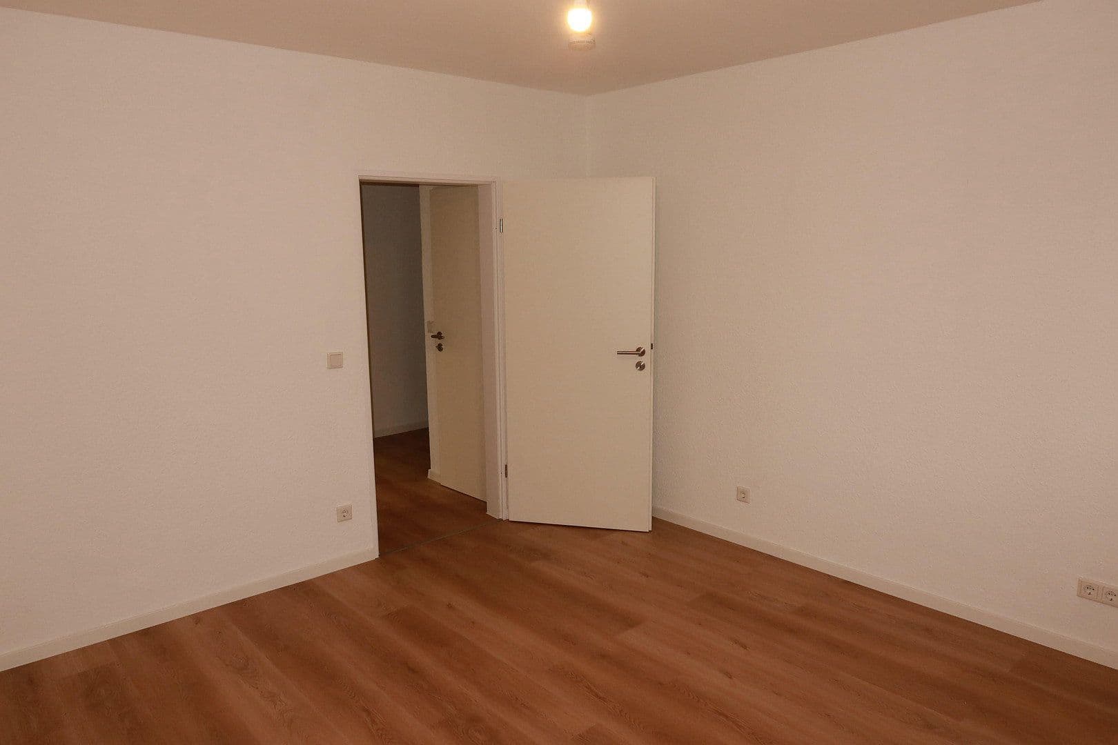 Pronájem bytu 2+kk 60 m², Essen, Severní Porýní-Vestfálsko Pronájem bytu 2+kk 60 m², Essen, Severní Porýní-Vestfálsko