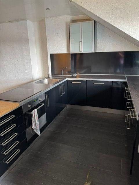 Prodej bytu 3+1 80 m², Florastraße 10, Duisburg, Severní Porýní-Vestfálsko Prodej bytu 3+1 80 m², Florastraße 10, Duisburg, Severní Porýní-Vestfálsko