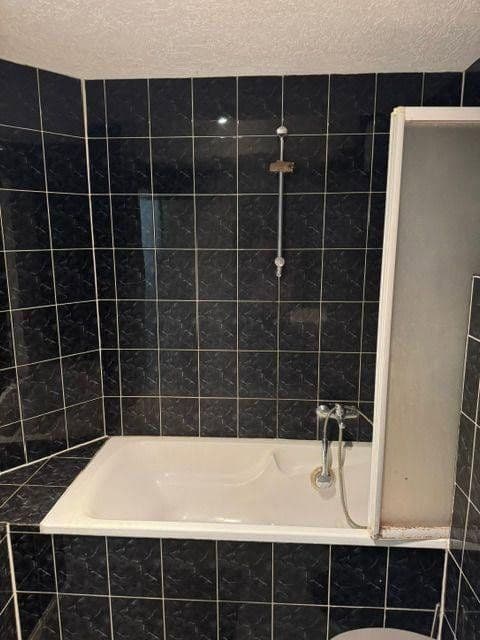 Prodej bytu 3+1 80 m², Florastraße 10, Duisburg, Severní Porýní-Vestfálsko Prodej bytu 3+1 80 m², Florastraße 10, Duisburg, Severní Porýní-Vestfálsko