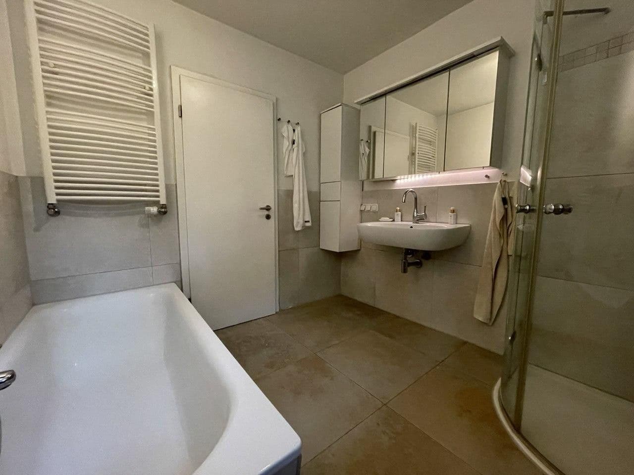 Prodej bytu 4+1 124 m², Wentorf bei Hamburg, Šlesvicko-Holštýnsko Prodej bytu 4+1 124 m², Wentorf bei Hamburg, Šlesvicko-Holštýnsko