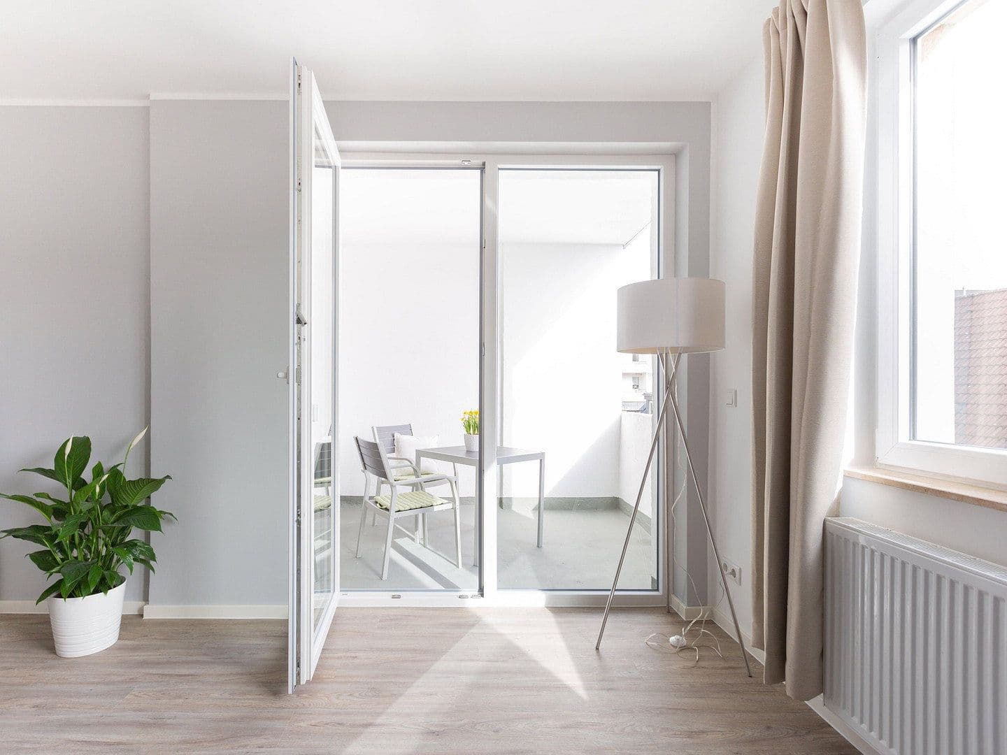 Pronájem bytu 2+1 50 m², Jahnstraße 96, Düsseldorf, Severní Porýní-Vestfálsko Pronájem bytu 2+1 50 m², Jahnstraße 96, Düsseldorf, Severní Porýní-Vestfálsko