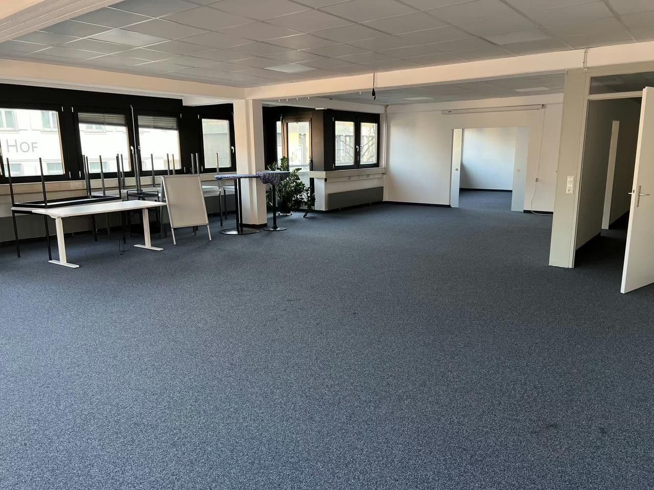 Pronájem kanceláře 240 m², Göppingen, Bádensko-Württembersko Pronájem kanceláře 240 m², Göppingen, Bádensko-Württembersko