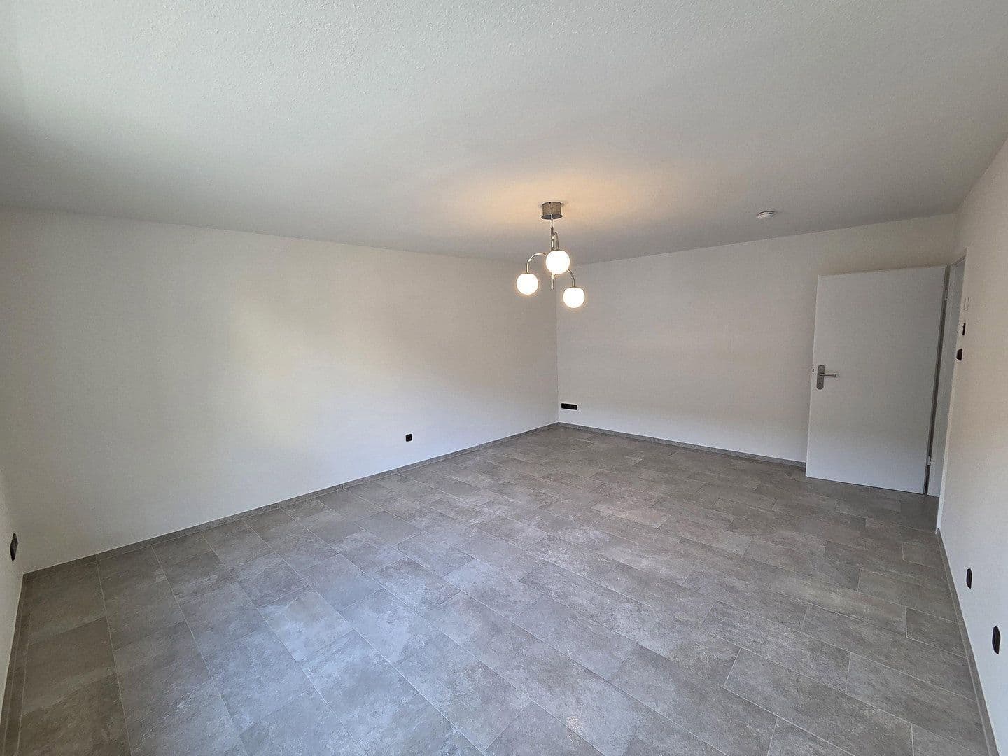 Prodej bytu 3+1 94 m², Düsseldorfer Straße 13, Meerbusch, Severní Porýní-Vestfálsko Prodej bytu 3+1 94 m², Düsseldorfer Straße 13, Meerbusch, Severní Porýní-Vestfálsko
