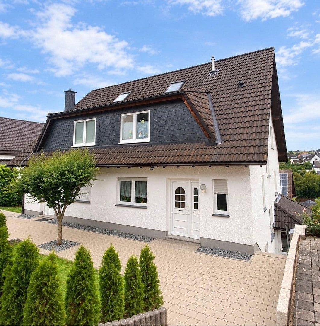 Prodej bytu 6+1 112 m², Hallenberg, Severní Porýní-Vestfálsko Prodej bytu 6+1 112 m², Hallenberg, Severní Porýní-Vestfálsko