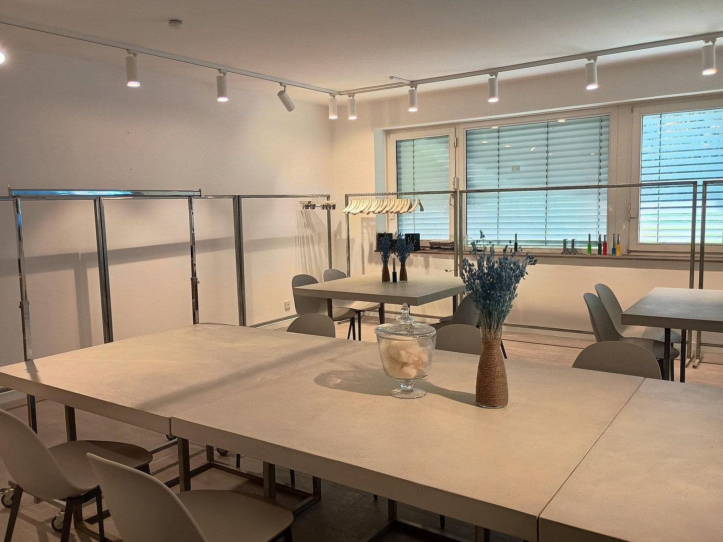 Pronájem kanceláře 106 m², Düsseldorf, Severní Porýní-Vestfálsko Pronájem kanceláře 106 m², Düsseldorf, Severní Porýní-Vestfálsko