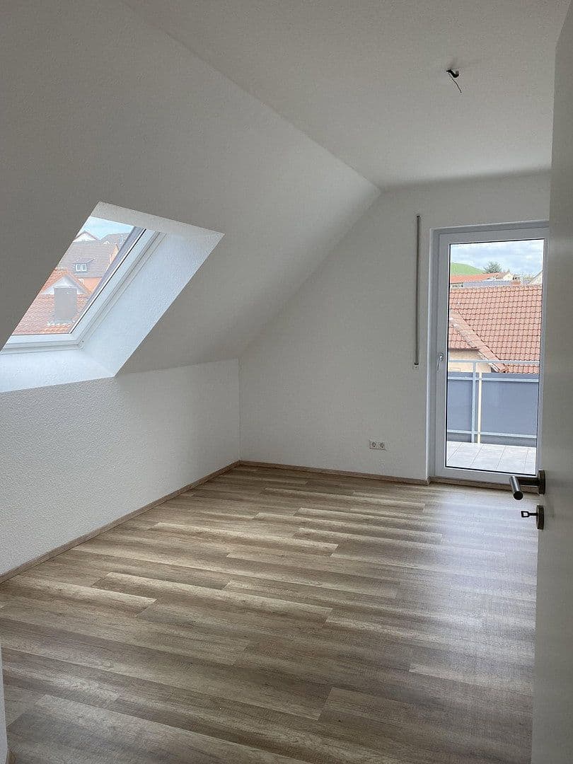 Pronájem bytu 4+kk 117 m², Hauptstraße 31, Erlenbach, Bádensko-Württembersko Pronájem bytu 4+kk 117 m², Hauptstraße 31, Erlenbach, Bádensko-Württembersko