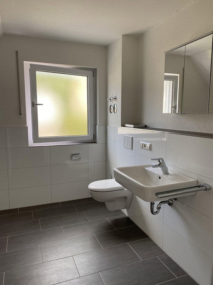 Pronájem bytu 4+kk 117 m², Hauptstraße 31, Erlenbach, Bádensko-Württembersko Pronájem bytu 4+kk 117 m², Hauptstraße 31, Erlenbach, Bádensko-Württembersko