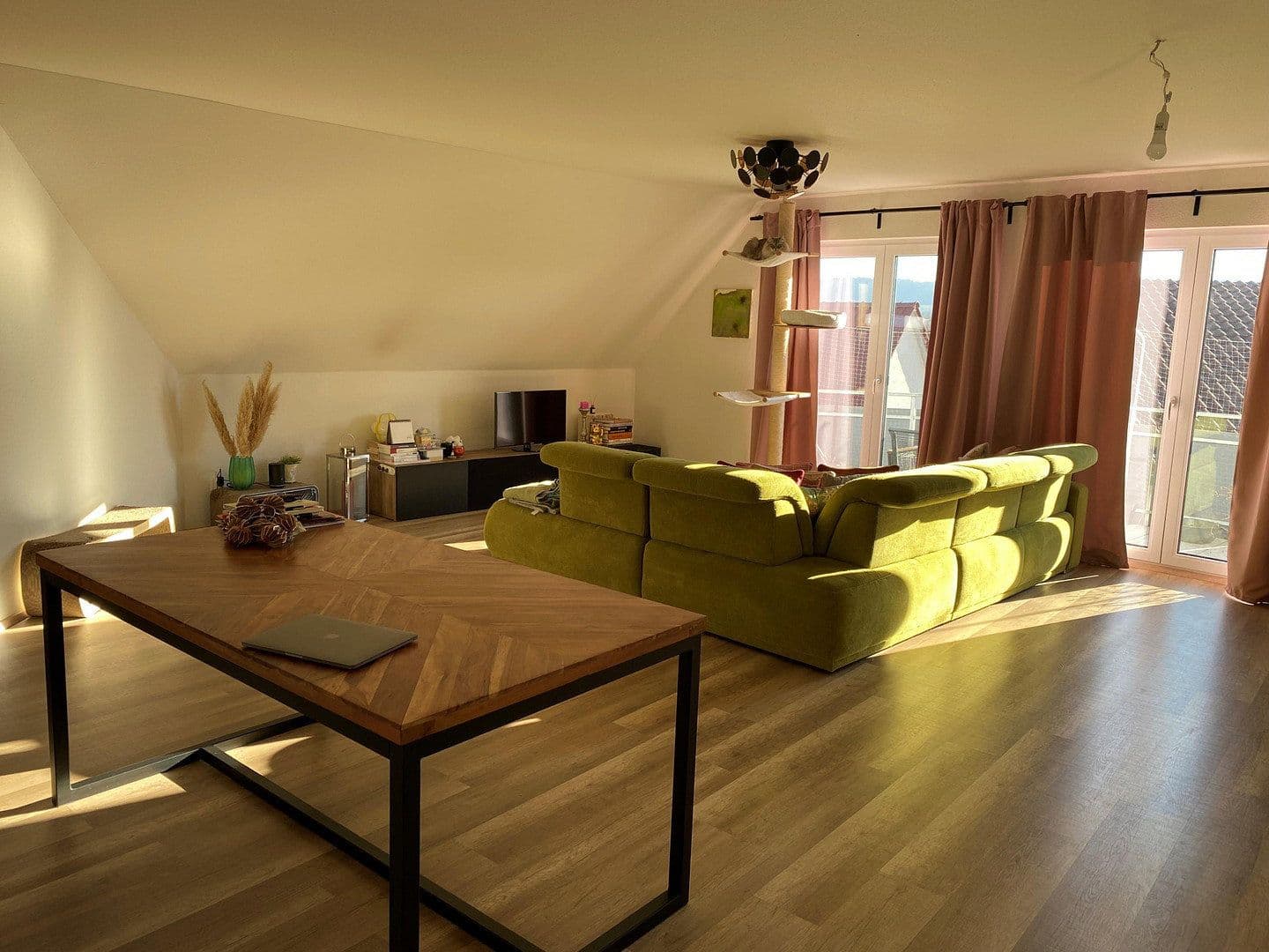 Pronájem bytu 4+kk 117 m², Hauptstraße 31, Erlenbach, Bádensko-Württembersko Pronájem bytu 4+kk 117 m², Hauptstraße 31, Erlenbach, Bádensko-Württembersko