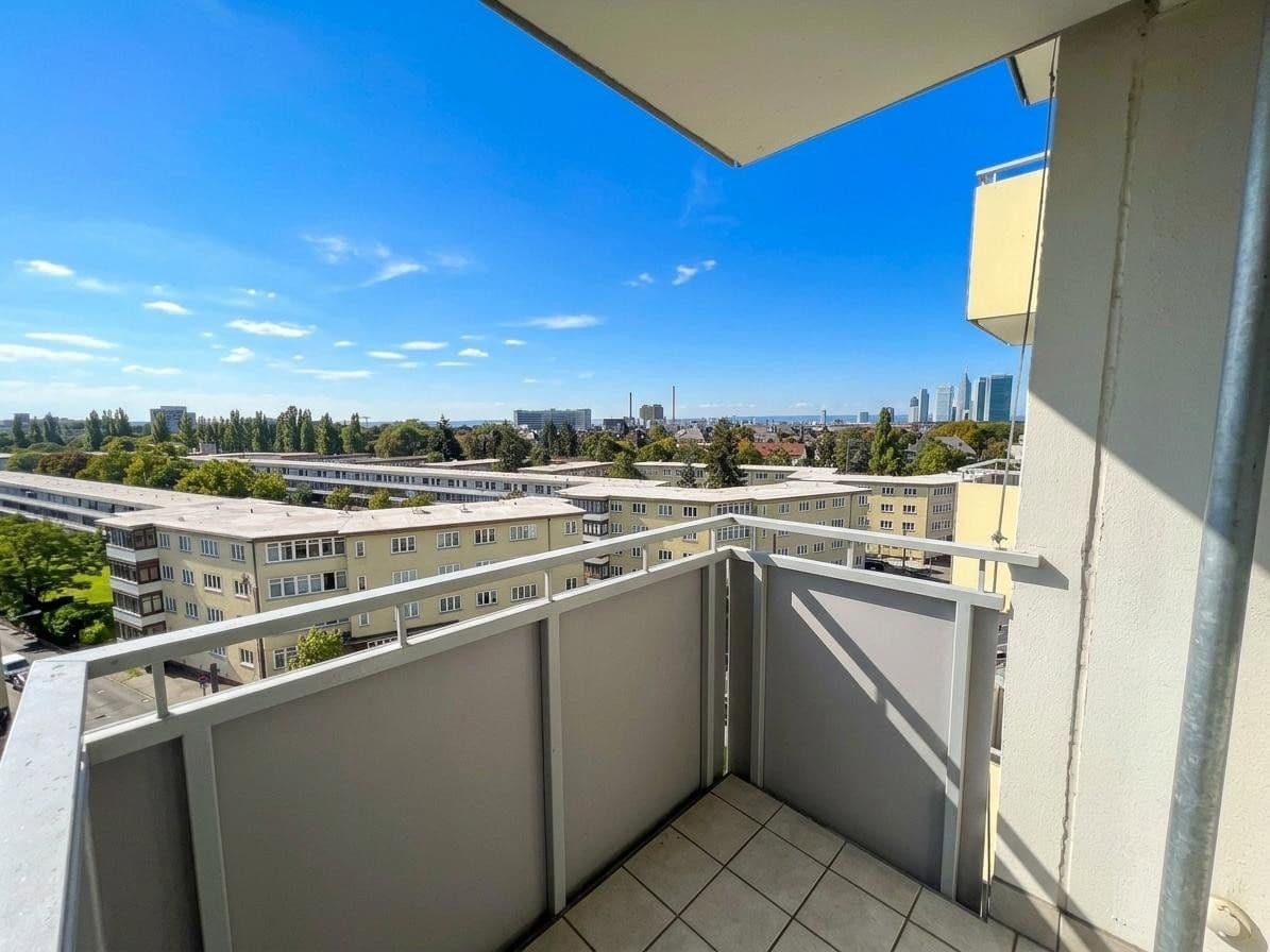 Pronájem bytu 1+1 33 m², Stresemannallee 63, Frankfurt am Main, Hessen Pronájem bytu 1+1 33 m², Stresemannallee 63, Frankfurt am Main, Hessen