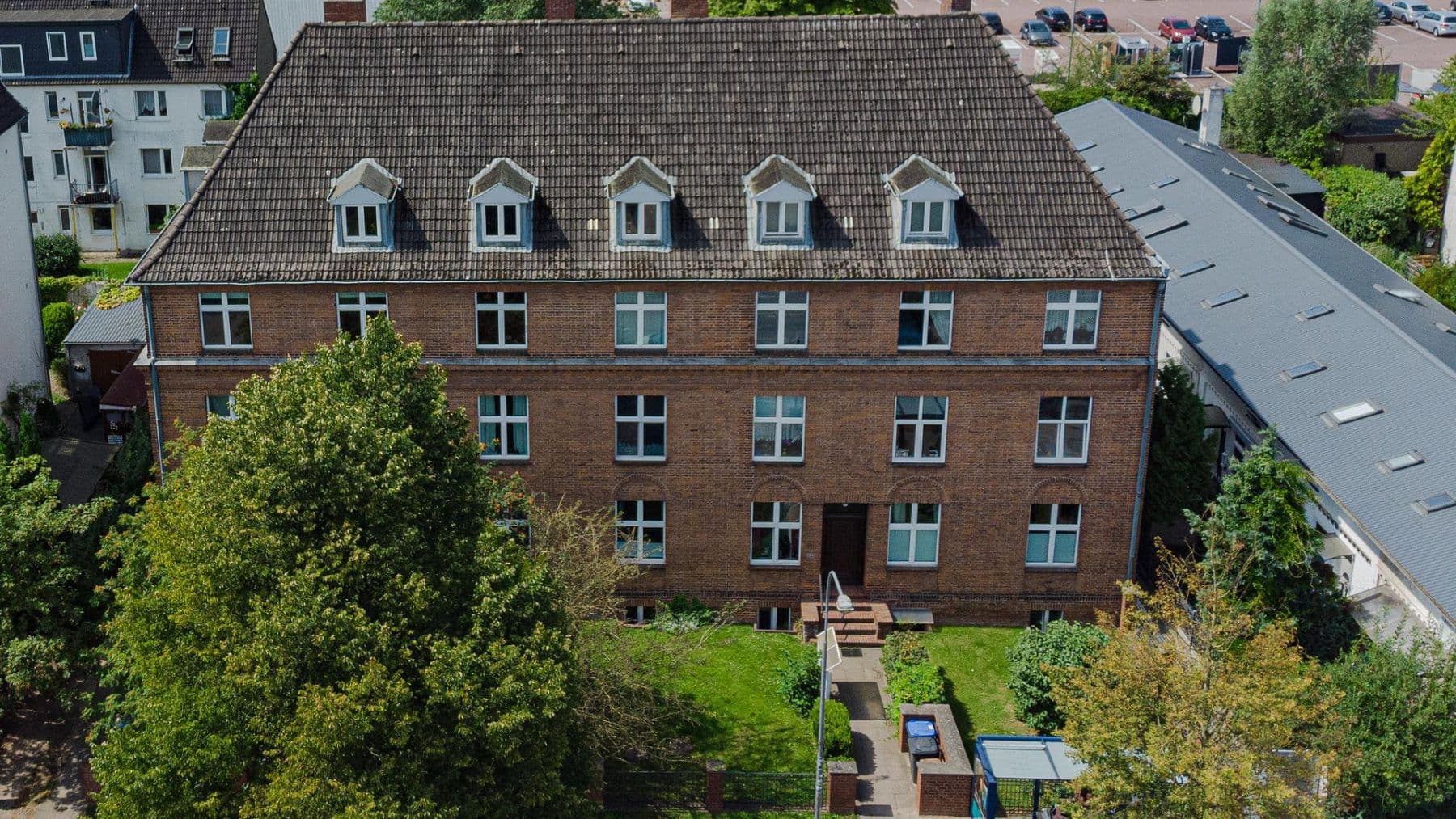 Pronájem bytu 3+1 92 m², Schwartauer Allee 121, Lübeck, Šlesvicko-Holštýnsko Pronájem bytu 3+1 92 m², Schwartauer Allee 121, Lübeck, Šlesvicko-Holštýnsko