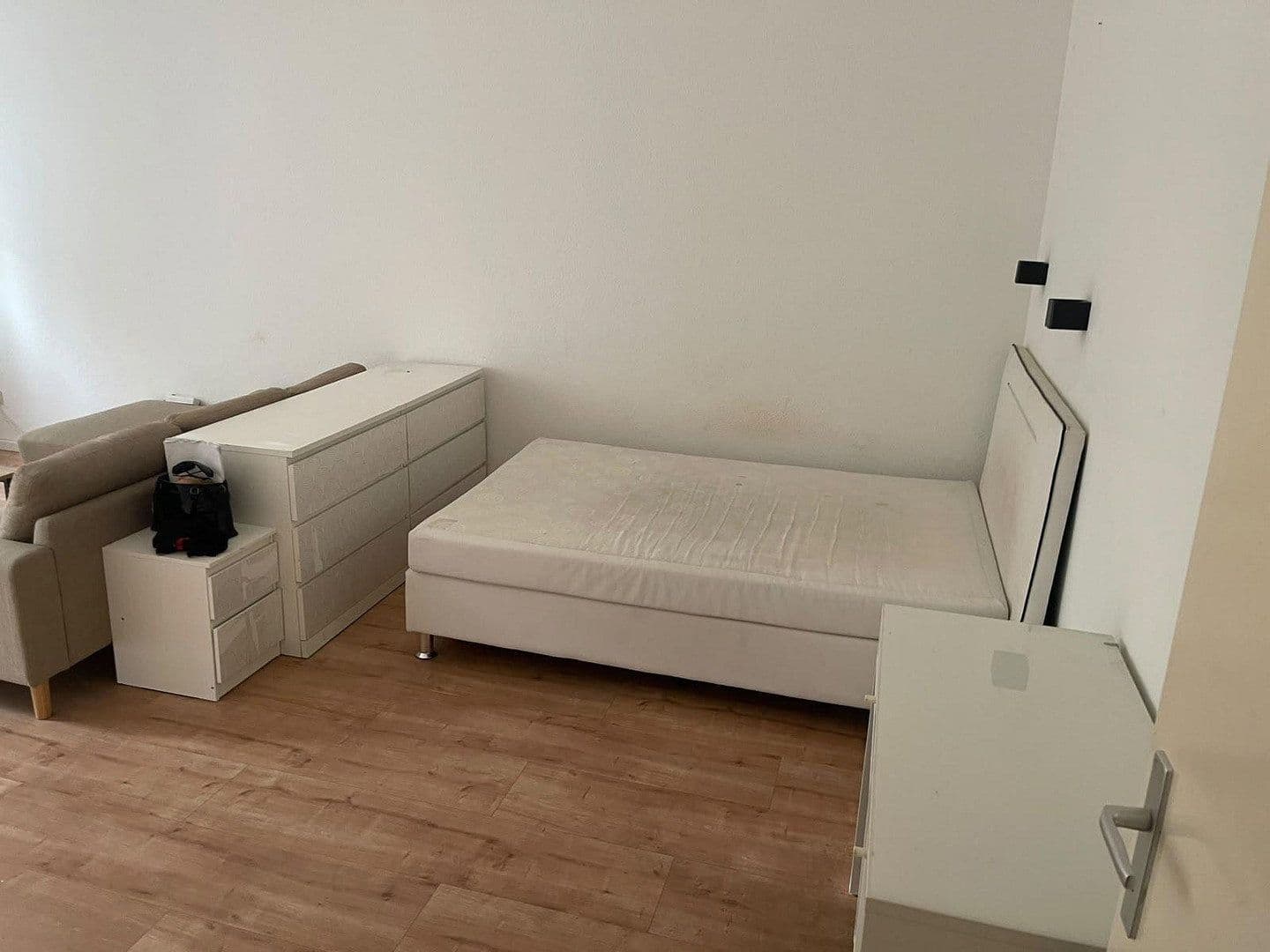 Pronájem bytu 1+1 47 m², Fennstr. 26, Berlin, Berlín Pronájem bytu 1+1 47 m², Fennstr. 26, Berlin, Berlín