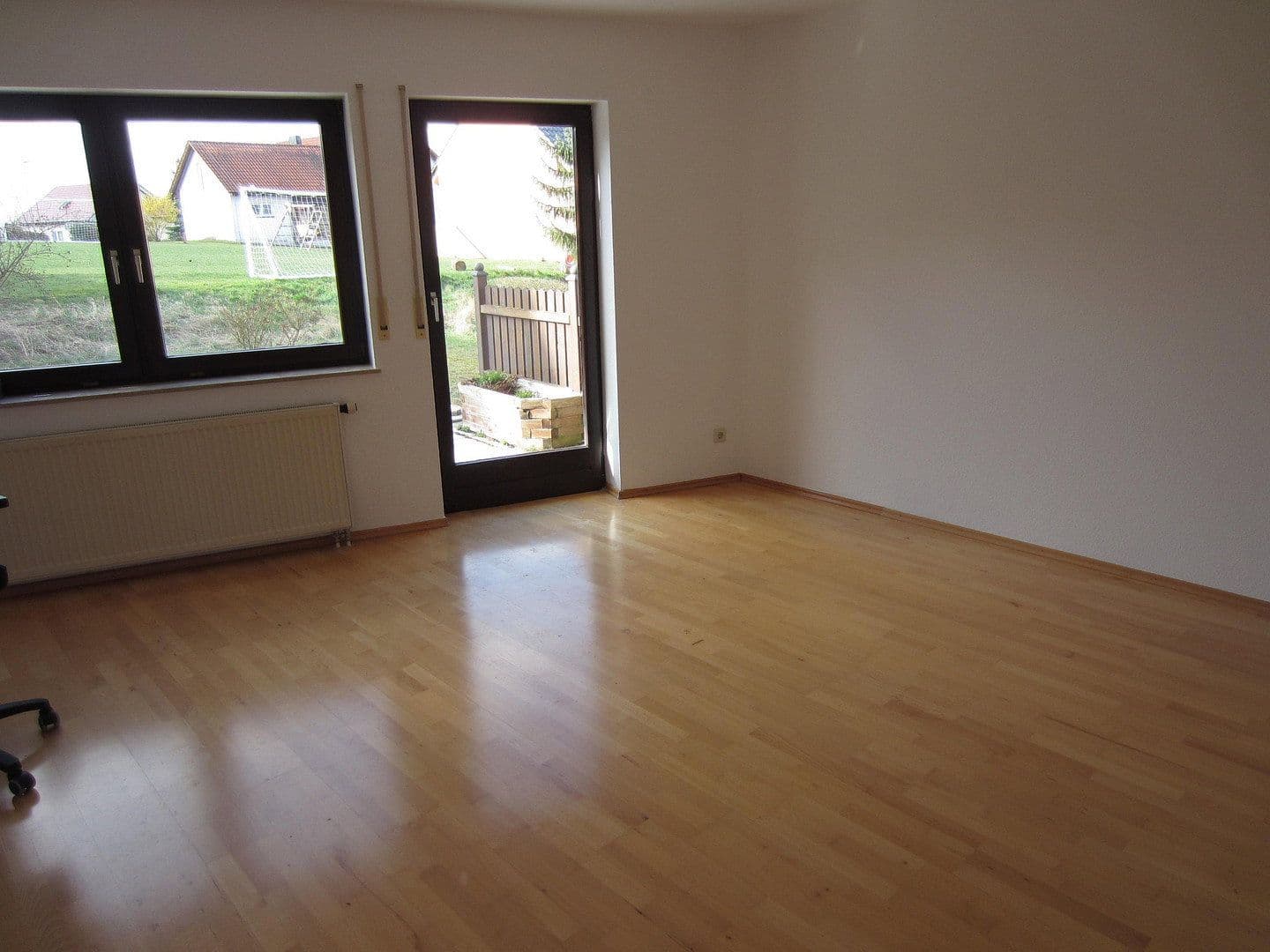 Prodej domu 543 m², pozemek 845 m², am Sportplatz 12, Gaukönigshofen, Bavorsko Prodej domu 543 m², pozemek 845 m², am Sportplatz 12, Gaukönigshofen, Bavorsko