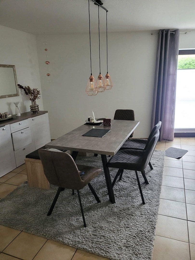 Prodej domu 543 m², pozemek 845 m², am Sportplatz 12, Gaukönigshofen, Bavorsko Prodej domu 543 m², pozemek 845 m², am Sportplatz 12, Gaukönigshofen, Bavorsko