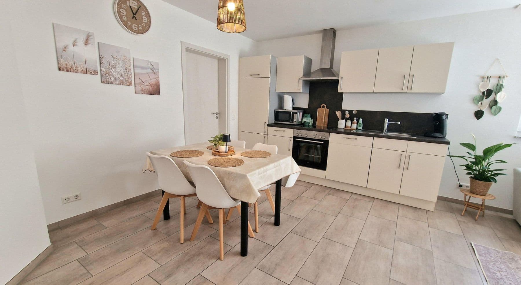 Pronájem bytu 2+1 58 m², Memmingerberg, Bavorsko Pronájem bytu 2+1 58 m², Memmingerberg, Bavorsko