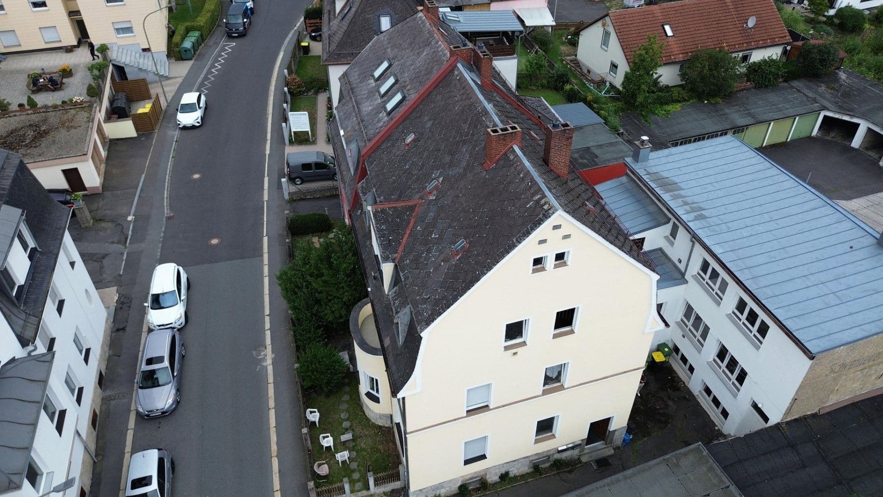 Prodej domu 246 m², pozemek 209 m², Bismarckstraße 2, Marktredwitz, Bavorsko Prodej domu 246 m², pozemek 209 m², Bismarckstraße 2, Marktredwitz, Bavorsko