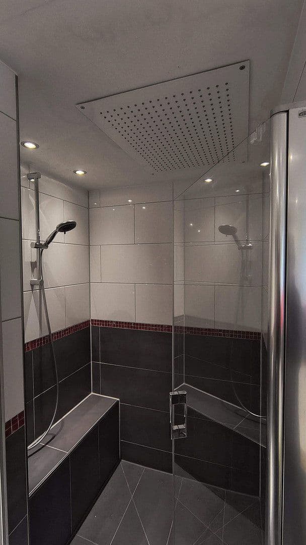 Prodej domu 309 m², pozemek 1.717 m², Marxzell, Bádensko-Württembersko Prodej domu 309 m², pozemek 1.717 m², Marxzell, Bádensko-Württembersko