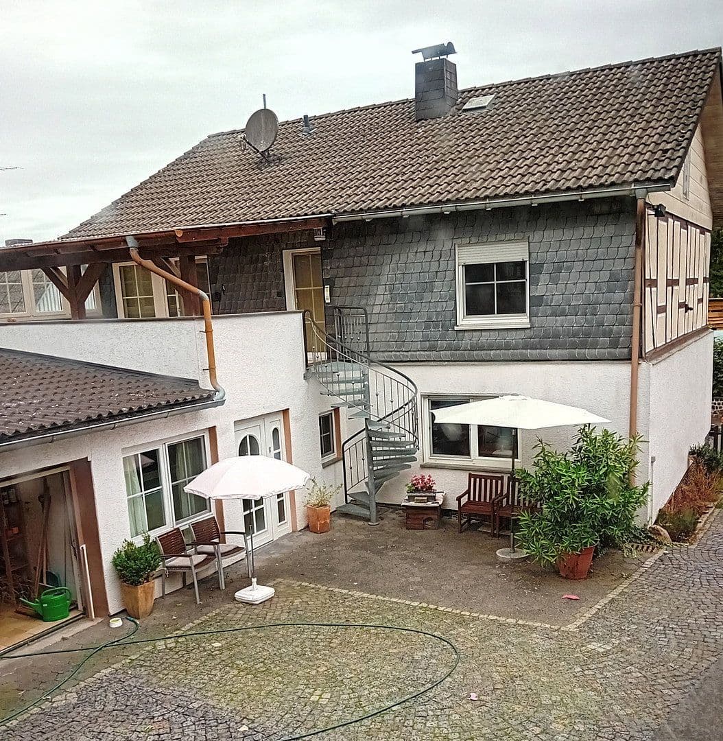Pronájem domu 150 m², pozemek 150 m², Schwarzer Straße 13, Schwalmtal, Hessen Pronájem domu 150 m², pozemek 150 m², Schwarzer Straße 13, Schwalmtal, Hessen