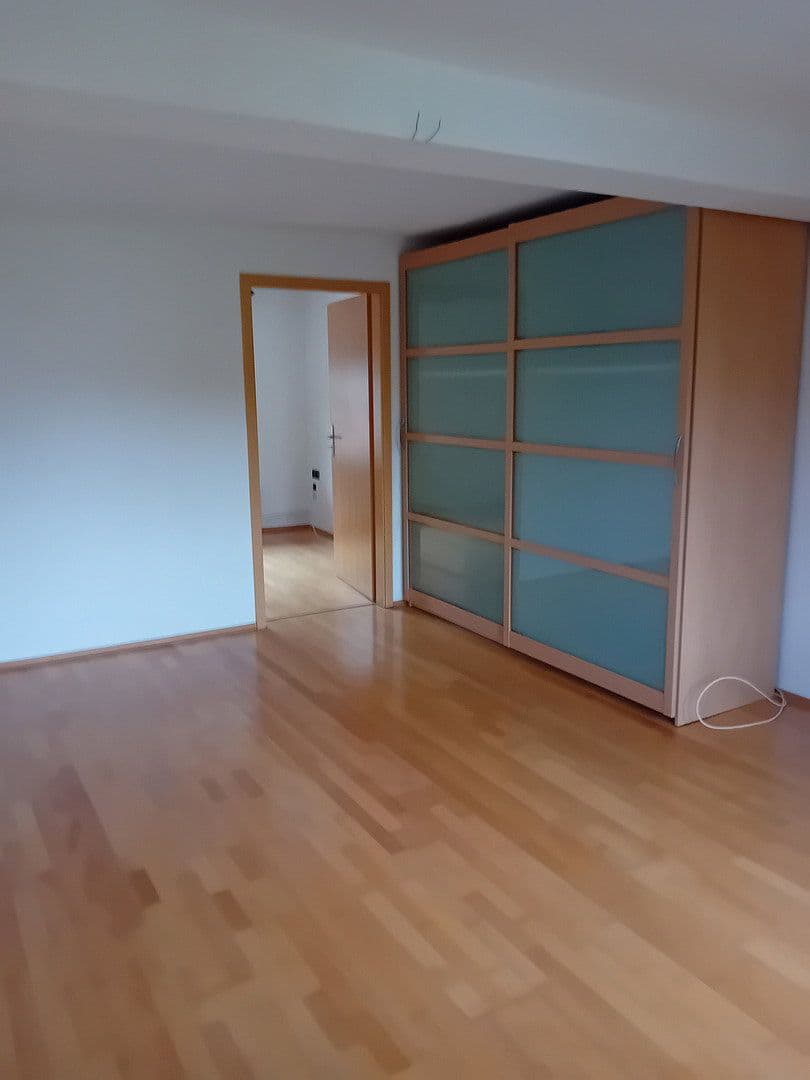 Pronájem domu 150 m², pozemek 150 m², Schwarzer Straße 13, Schwalmtal, Hessen Pronájem domu 150 m², pozemek 150 m², Schwarzer Straße 13, Schwalmtal, Hessen