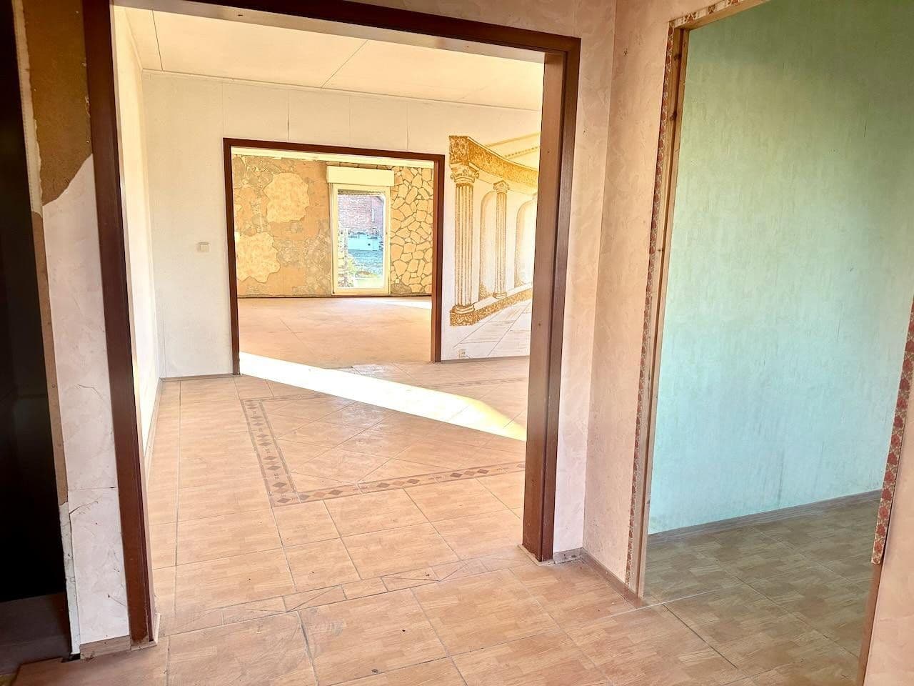 Prodej domu 149 m², pozemek 747 m², Rathausstraße 48a, Giesen, Dolní Sasko Prodej domu 149 m², pozemek 747 m², Rathausstraße 48a, Giesen, Dolní Sasko