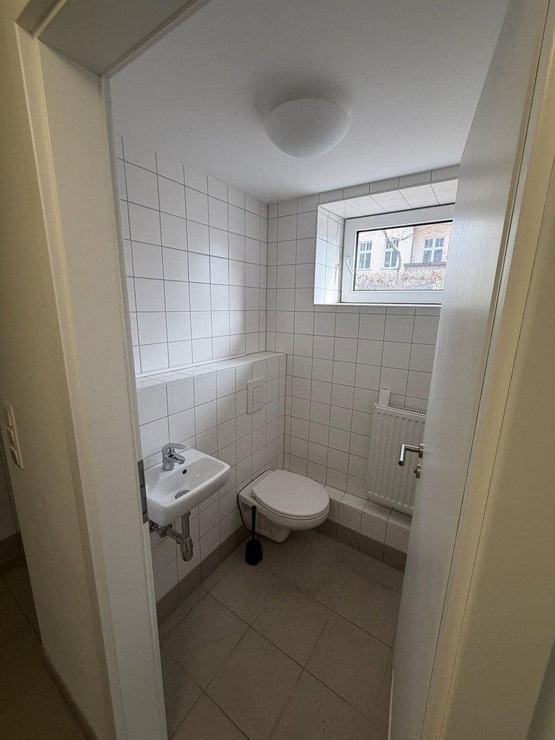 Pronájem nebytového prostoru 104 m², Berlin, Berlín Pronájem nebytového prostoru 104 m², Berlin, Berlín