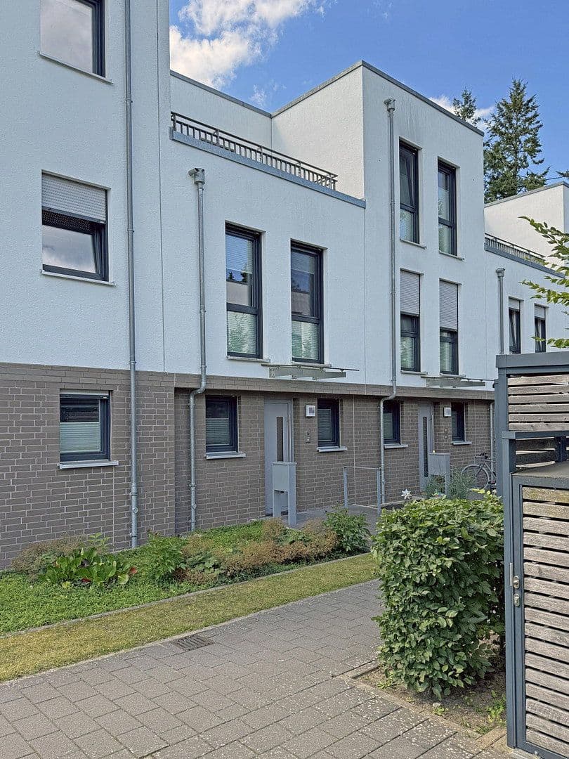 Prodej domu 124 m², pozemek 178 m², Norderstedt, Šlesvicko-Holštýnsko Prodej domu 124 m², pozemek 178 m², Norderstedt, Šlesvicko-Holštýnsko