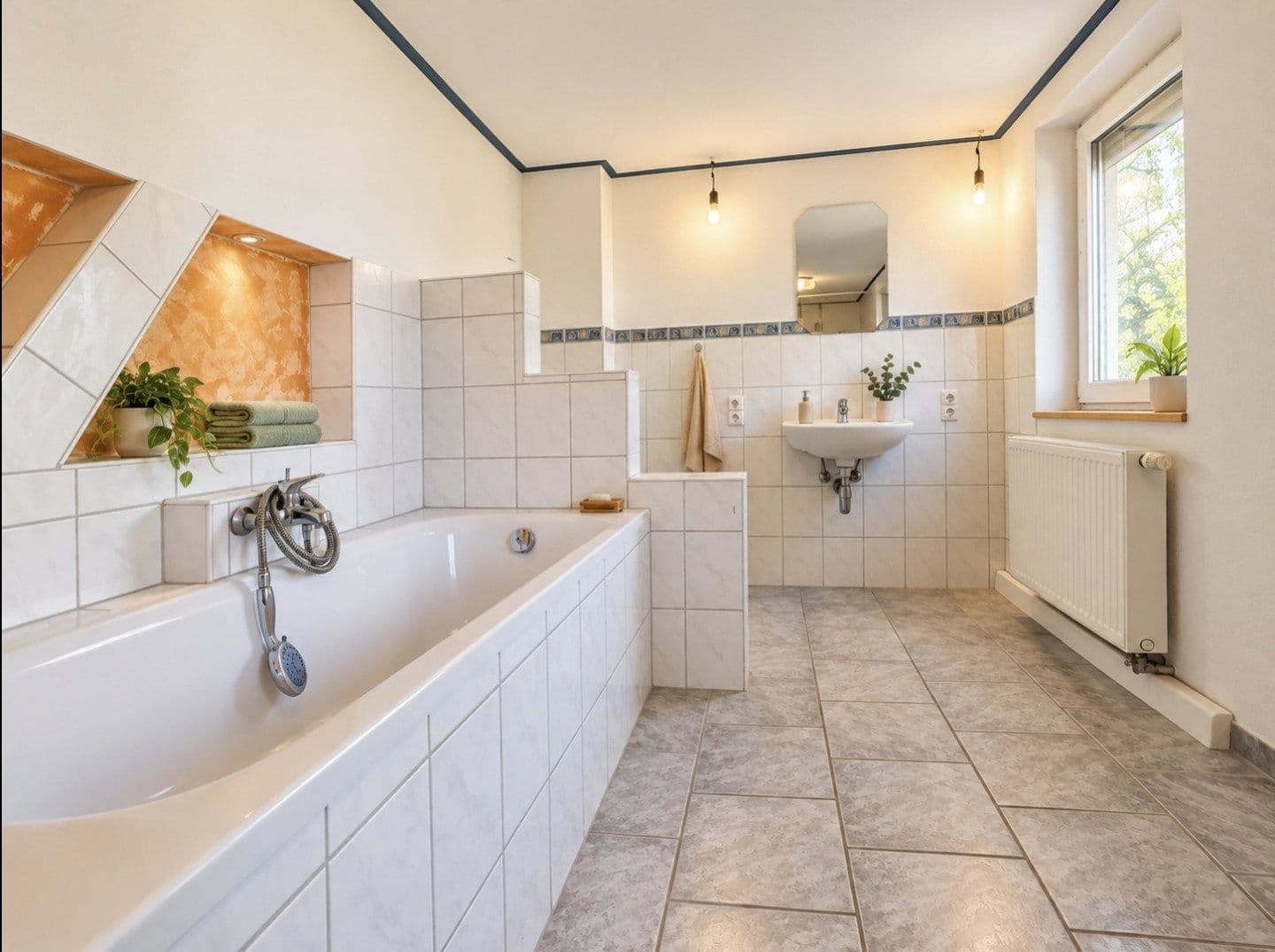 Pronájem domu 115 m², pozemek 1.000 m², Rißstraße 41, Ehingen (Donau), Bádensko-Württembersko Pronájem domu 115 m², pozemek 1.000 m², Rißstraße 41, Ehingen (Donau), Bádensko-Württembersko