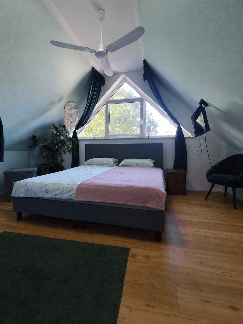 Prodej bytu 3+1 90 m², Forststraße 89, Mönchengladbach, Severní Porýní-Vestfálsko Prodej bytu 3+1 90 m², Forststraße 89, Mönchengladbach, Severní Porýní-Vestfálsko