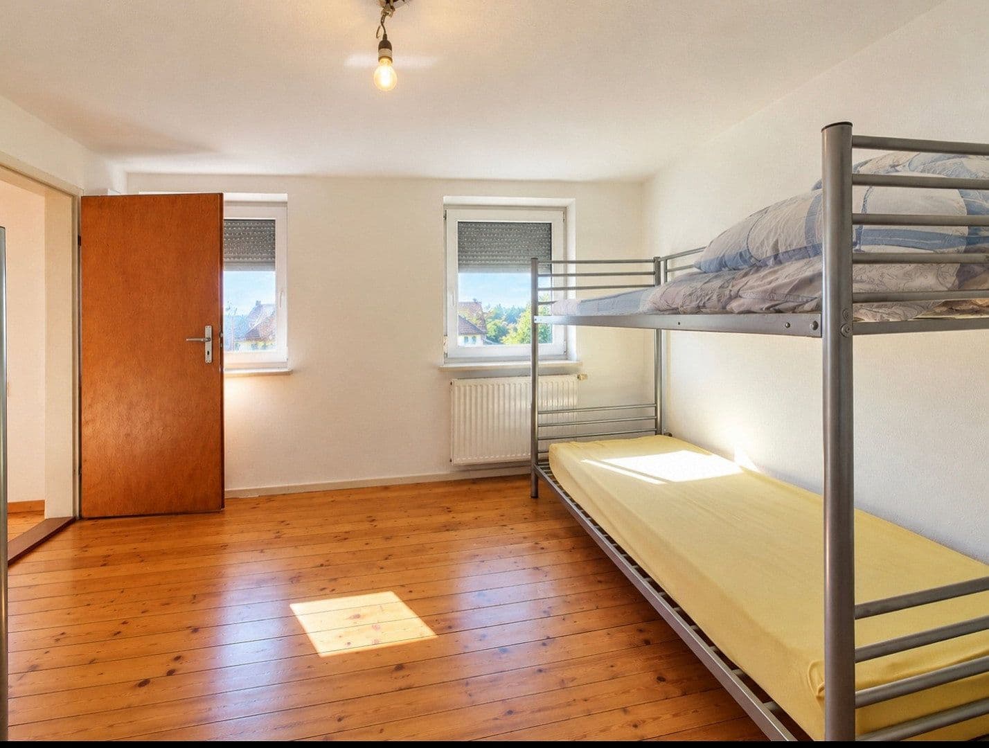 Pronájem domu 135 m², pozemek 1.000 m², Rißstraße 41, Ehingen (Donau), Bádensko-Württembersko Pronájem domu 135 m², pozemek 1.000 m², Rißstraße 41, Ehingen (Donau), Bádensko-Württembersko