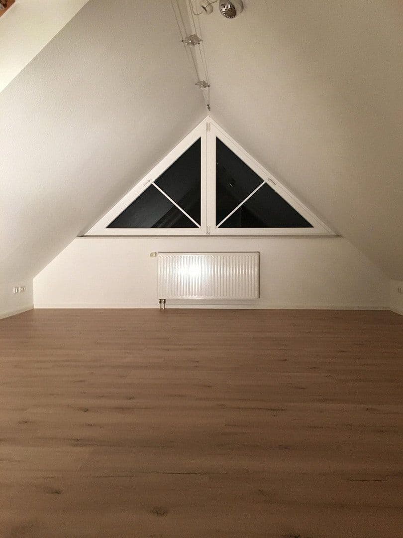 Pronájem bytu 4+1 95 m², Dohren, Dolní Sasko Pronájem bytu 4+1 95 m², Dohren, Dolní Sasko