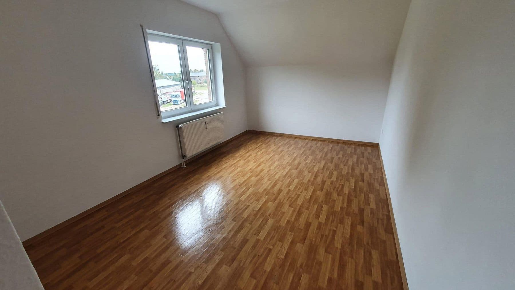 Pronájem bytu 3+1 78 m², Eichenweg 3, Zerbst/Anhalt, Sasko-Anhaltsko Pronájem bytu 3+1 78 m², Eichenweg 3, Zerbst/Anhalt, Sasko-Anhaltsko