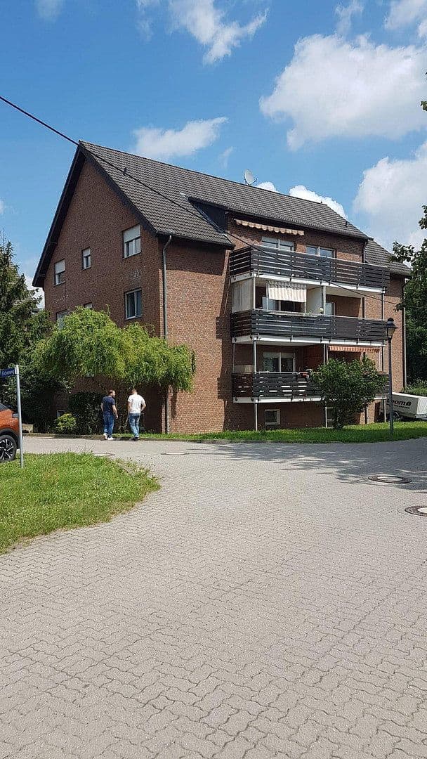 Pronájem bytu 3+1 78 m², Eichenweg 3, Zerbst/Anhalt, Sasko-Anhaltsko Pronájem bytu 3+1 78 m², Eichenweg 3, Zerbst/Anhalt, Sasko-Anhaltsko