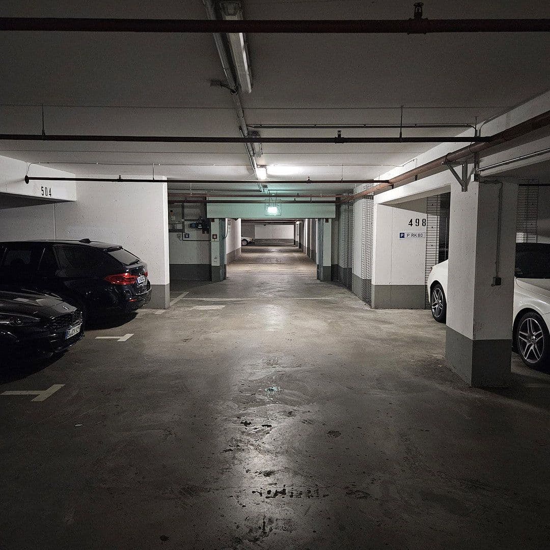 Prodej garáže 10 m², Erich-Weinert-Str 133-143A, Berlin, Berlín Prodej garáže 10 m², Erich-Weinert-Str 133-143A, Berlin, Berlín
