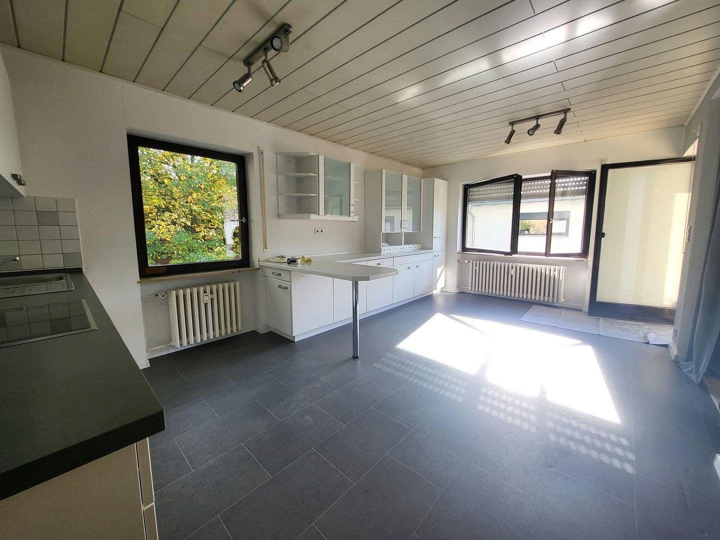 Pronájem bytu 3+1 98 m², Würzburg, Bavorsko Pronájem bytu 3+1 98 m², Würzburg, Bavorsko