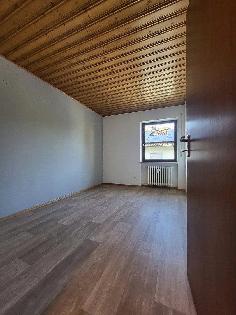 Pronájem bytu 3+1 98 m², Würzburg, Bavorsko Pronájem bytu 3+1 98 m², Würzburg, Bavorsko
